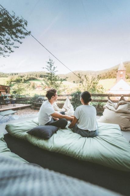 Living Timeless- Bubble Tent Elzach Inklusive Hot Tube Badefass- Schlafen Unterm Sternenhimmel Exterior foto
